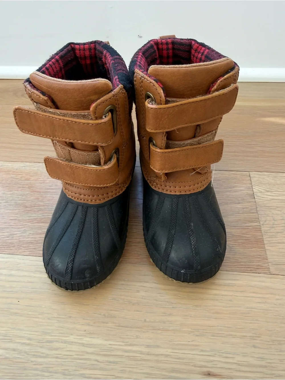 Gap kids snow boots - sz 9/10